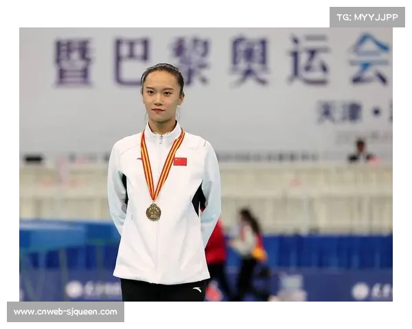 朱雪莹赛前训练照曝光，状态稳定冲金